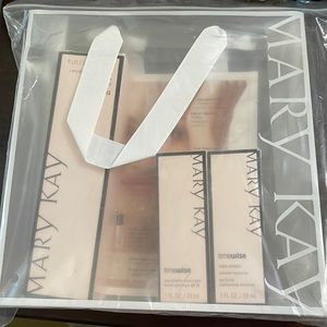 New Mary Kay Skincare Set and Mirrors!